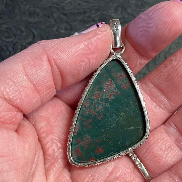 Unique Heliotrope Bloodstone Pendant Stone Crystal Jewelry - Picture 7 of 8